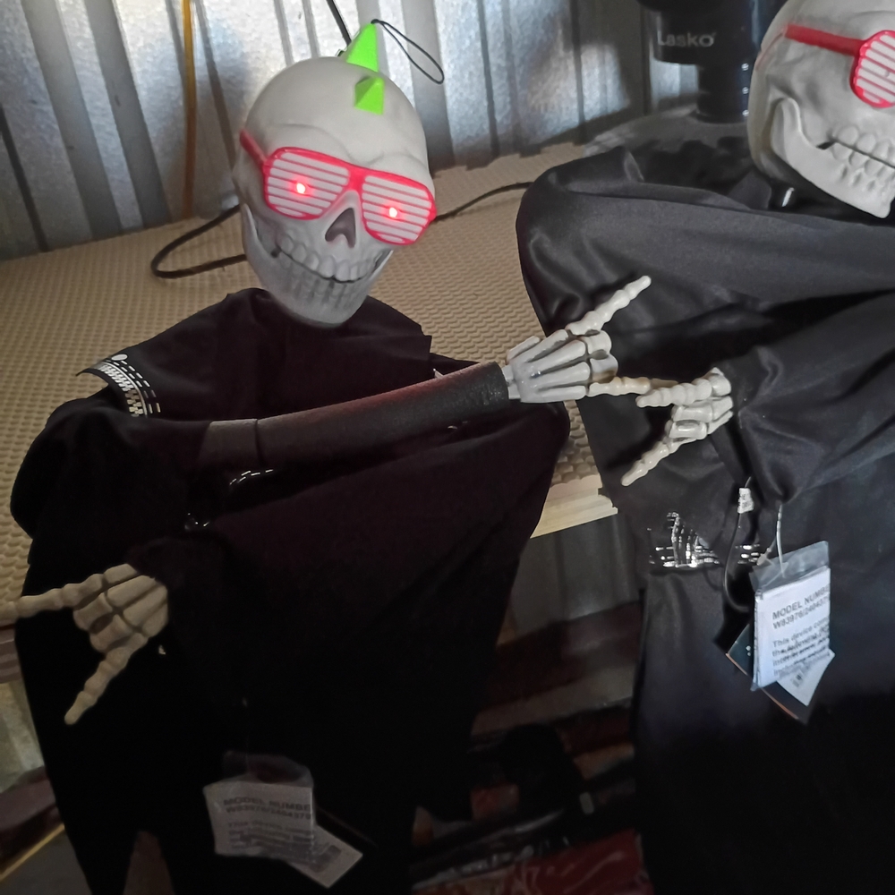 3 Hanging Punk Rock Halloween Skeleton New With Led Glasses
